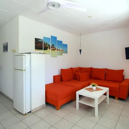 Leon Inmo Elen - 10417 Apartment *
